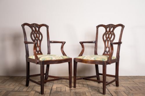 Superb Quality Pair of English Antique Mahogany Armchairs