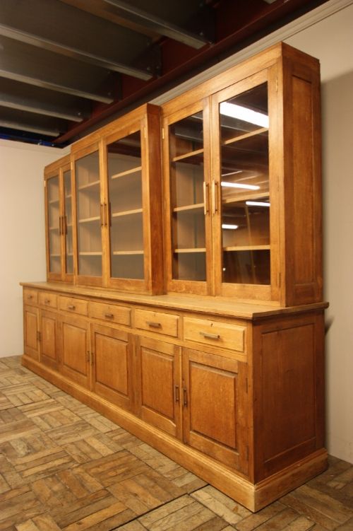 fig 1. Impressive English 1920's Oak Bookcase