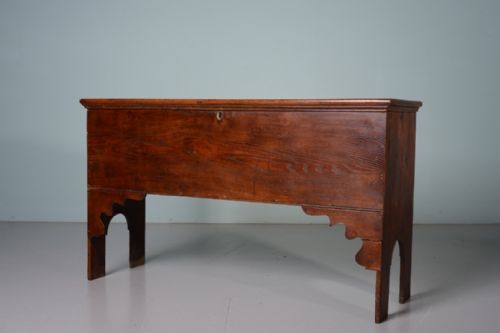 Georgian Antique Elm Coffer.