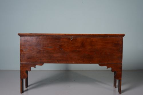 fig 1. Georgian Antique Elm Coffer.
