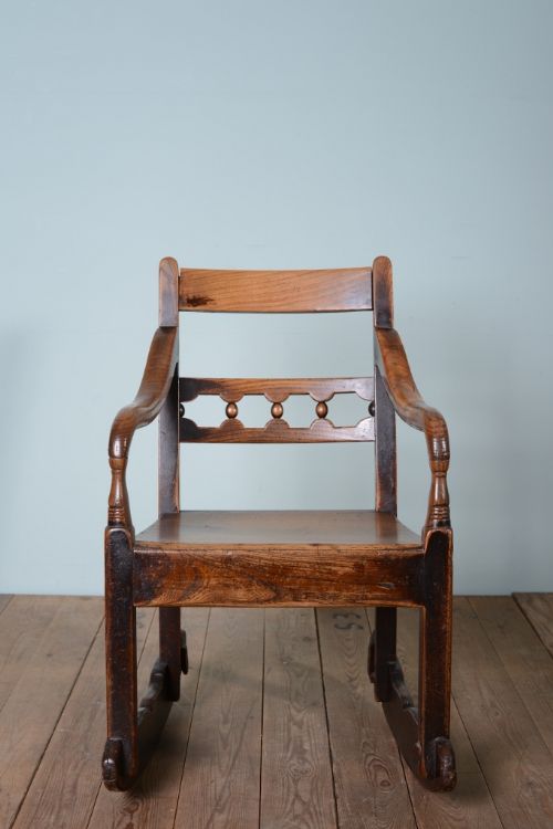 Cumbrian Georgian Antique Rocking Chair in Elm.