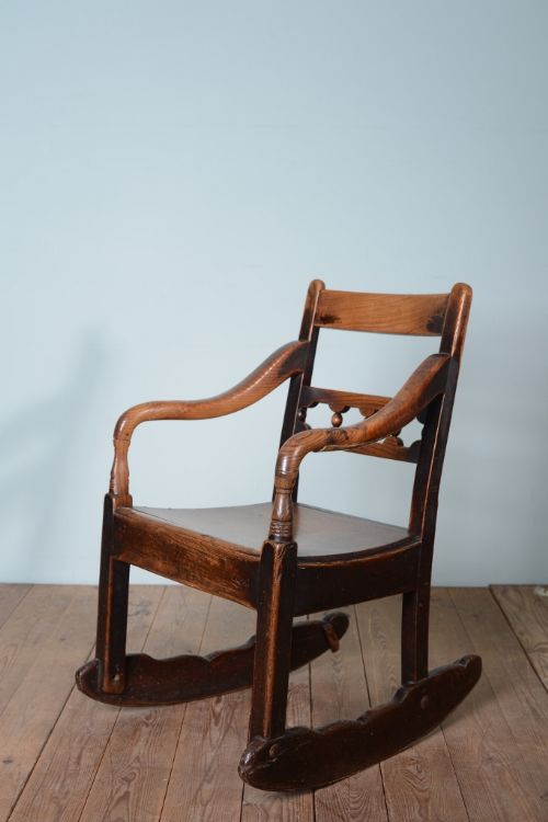 fig 1. Cumbrian Georgian Antique Rocking Chair in Elm.