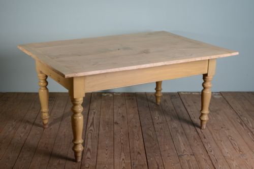 19th Century English Dining Table with Sycamore Top