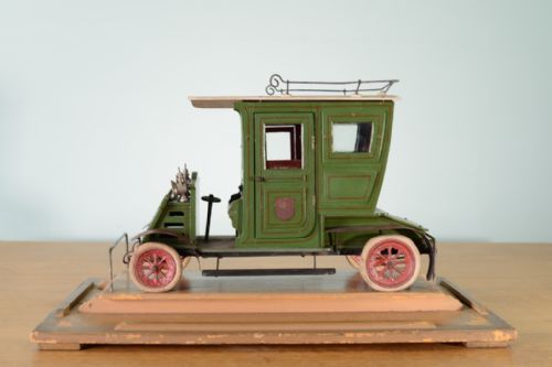 Fabulous Edwardian Antique Car in Case.