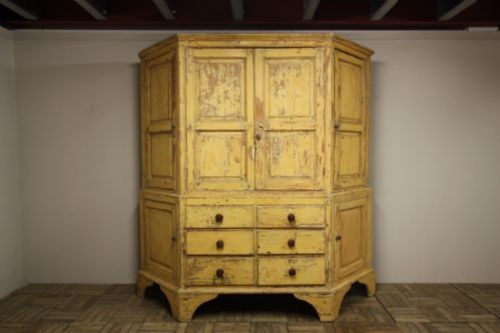 Fantastic Rare Georgian Antique Housekeepers Cupboard.