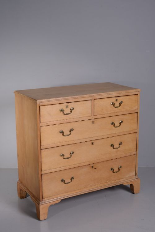 fig 1. Georgian Antique Pine Chest of Drawers.