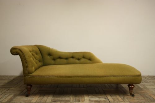 fig 1. Quality English Antique Oak Chaise Longue.