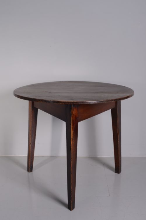 Early 19th Century Antique Elm Cricket Table
