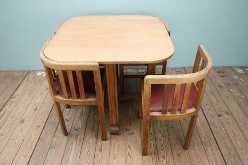 fig 1. 1920's Oak Dining Table & Four Dining Chairs.