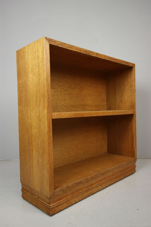 1920'S Gordon Russell Open Oak Bookcase.