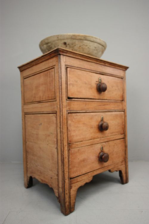 Georgian Antique Painted Pine Chest of Drawers.