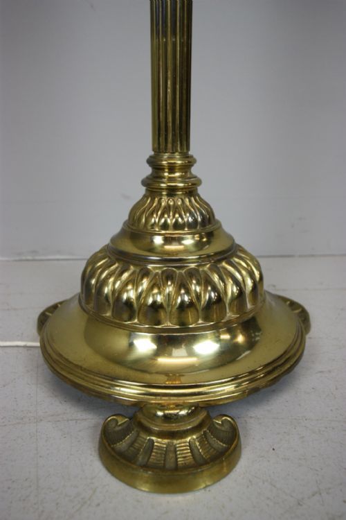 Quality Edwardian Antique Brass Standard Lamp.