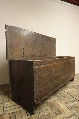 fig 1. Large 17th Century Period Oak Antique Coffer.