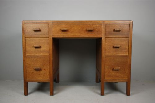1930'S Heals of London Oak Desk.