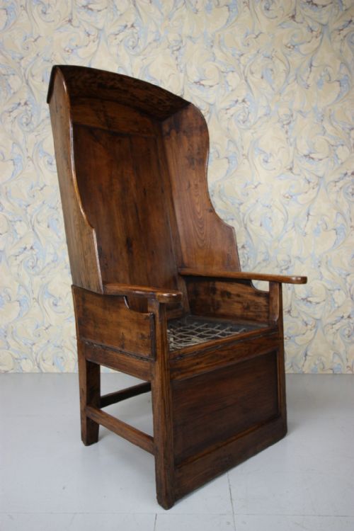 Wonderful 18th Century Antique Lambing Chair.