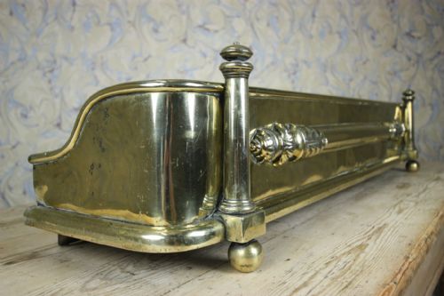 Excellent Heavy Quality Regency Antique Brass Fire Fender.