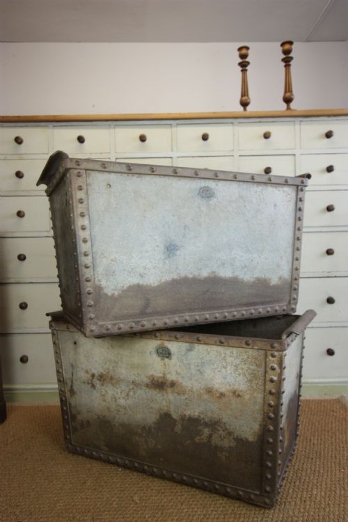 Large Metal 1930'S Tank / Planter / Log Bin (2).
