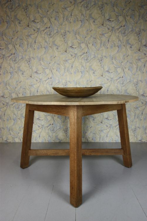Large Heals Antique Oak Circular Dining Table.