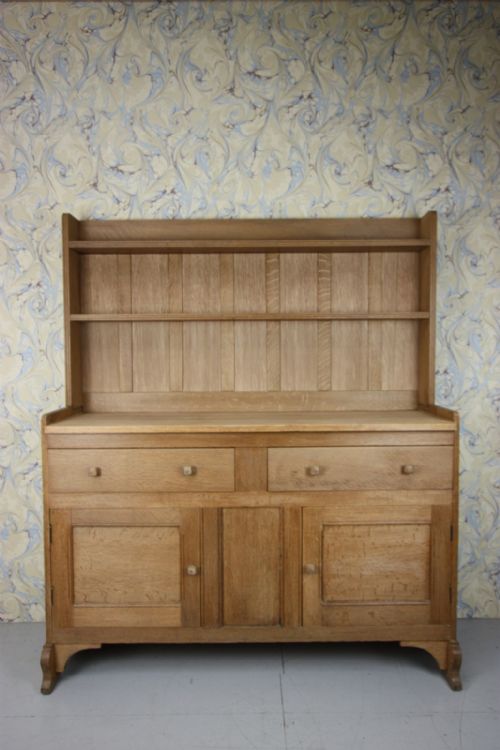 1930'S Greenings of Oxford Oak Dresser.