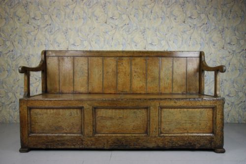 Early 19th Century Antique Pine Box Seat Settle in Paint.