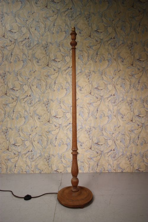 Heals 1920'S Reeded Oak Standard Lamp.