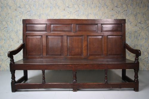 English Early 18th Century Antique Oak Settle.