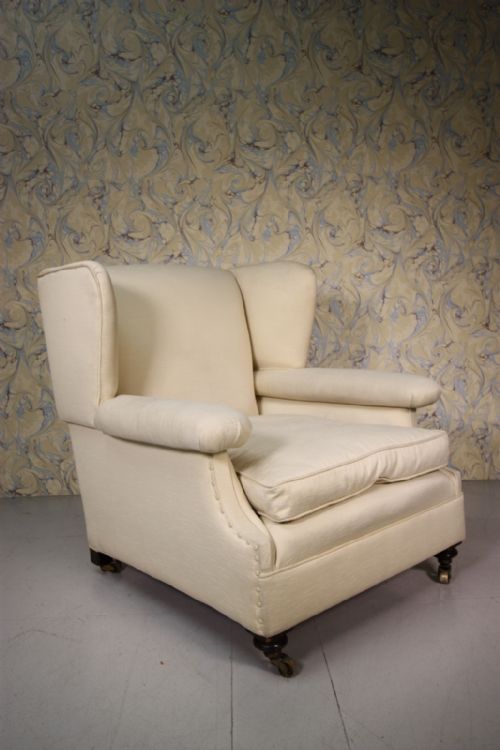 19th Century English Antique Armchair. Clean & Comfy!