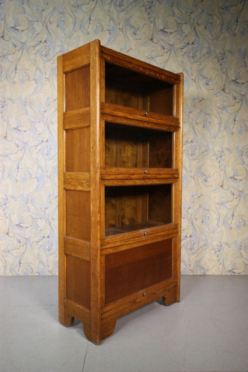 English 1920'S Oak Bookcase with Lift Up Doors.