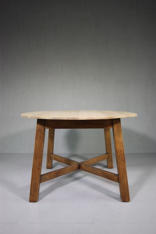 Heals 1920'S Circular Oak Dining Table.