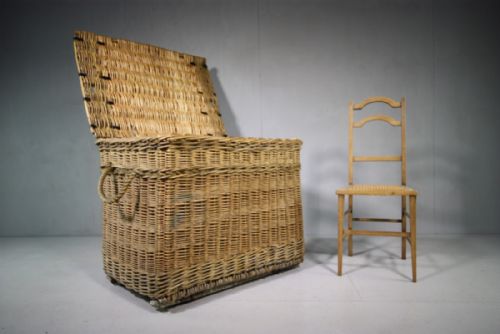 Large Edwardian Antique Willow Basket with Lid.