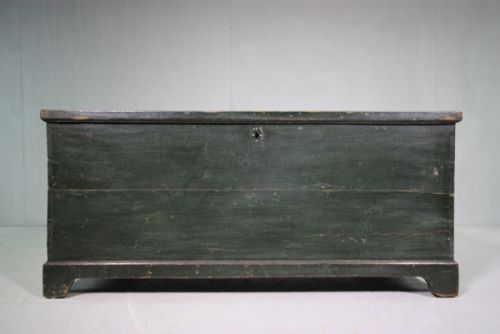 Georgian Antique Pine Bedding Box in Original Paint.