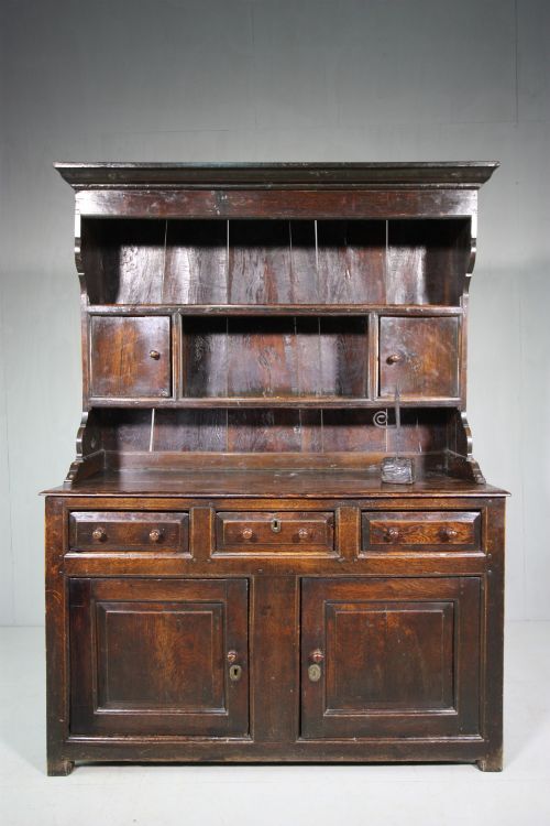 18th Century Antique Oak North Wales Dresser.
