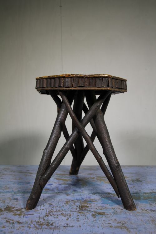 English 19th Century Antique Branch Table.
