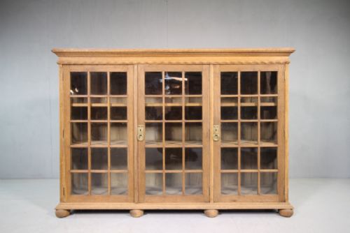 Quality 1920'S Oak Glazed Bookcase.