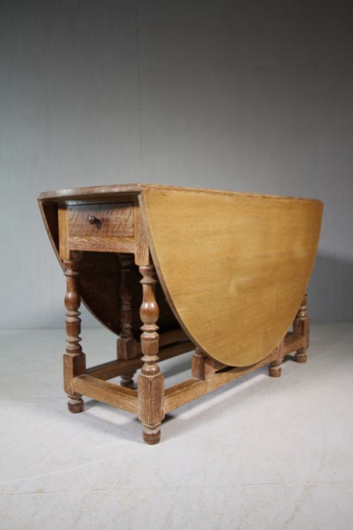 Heals 1930'S Oak Gateleg Dining Table.