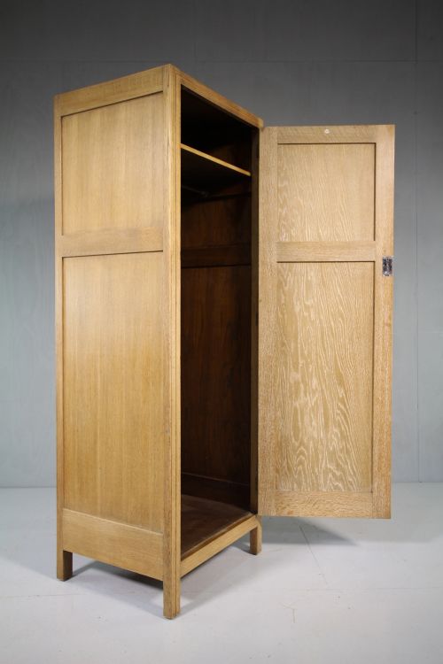 1930'S Heals of London Oak Single Wardrobe.
