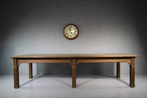 Large 19th Century English Antique Oak Dining Table.