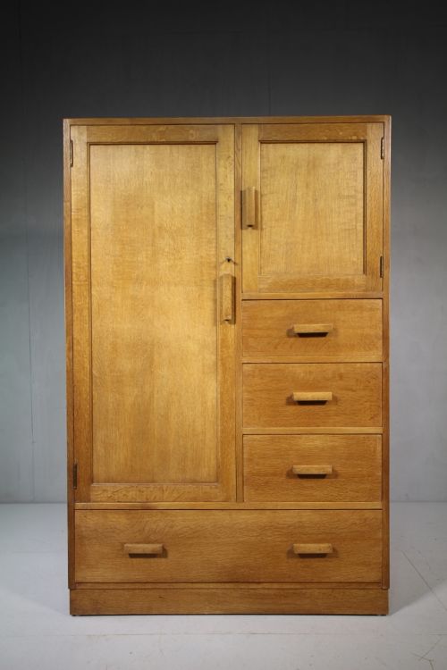 1930'S Quality Heals Oak Compactum Wardrobe.
