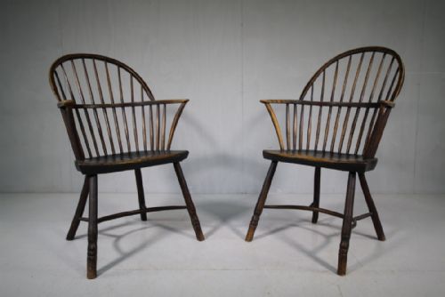 Fabulous Pair of Georgian Antique Windsor Armchairs.