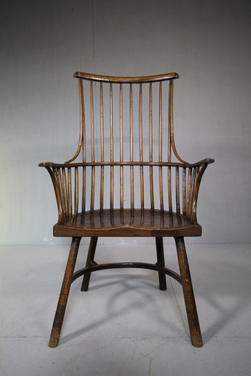 18th Century Antique Comb Back Windsor Armchair.