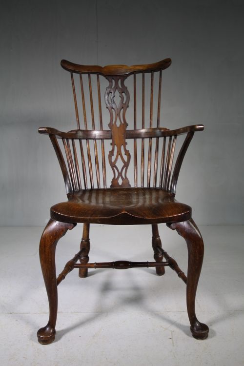 19th Century Antique Mahogany Windsor Armchair.