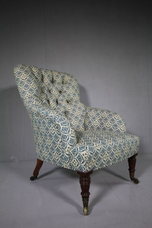 Beautiful Howard & Sons Antique Armchair.