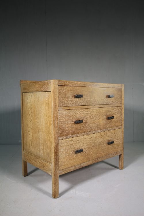 1930'S Heals of London Oak Chest of Drawers.