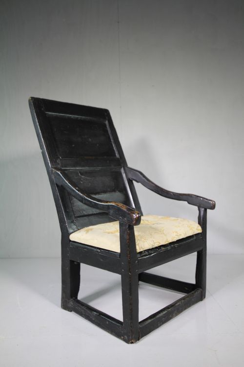 Early 18th Century Antique Welsh Oak Armchair.