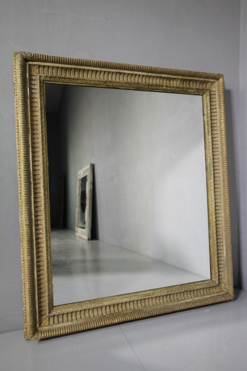 Georgian Carved Antique Gilt & Gesso Mirror.
