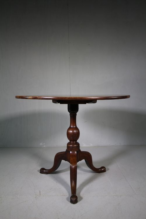Beautiful Georgian Antique Mahogany Tripod Side Table
