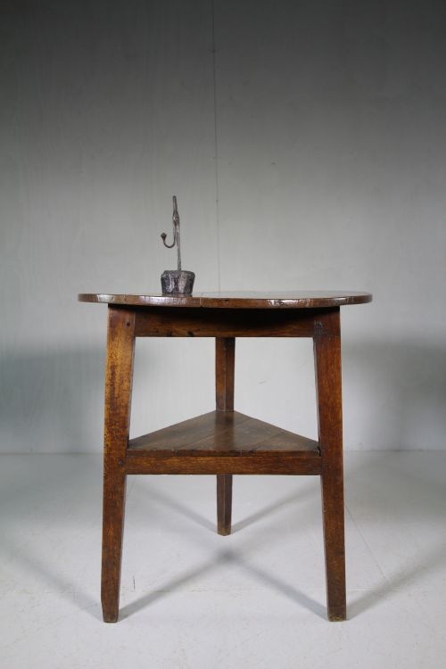 Welsh Georgian Antique Oak Cricket Table.