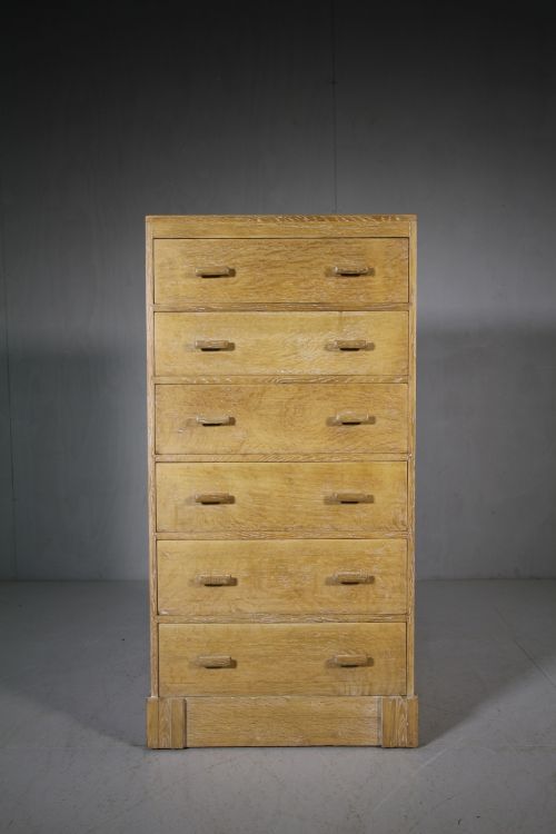 Heals 1920'S Tall Oak Chest of Drawers.