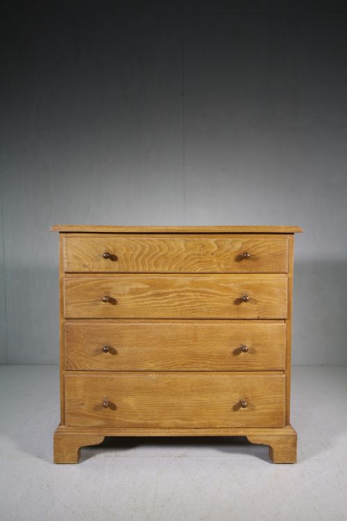 Quality 1930'S Cotswold Oak Chest of Drawers.