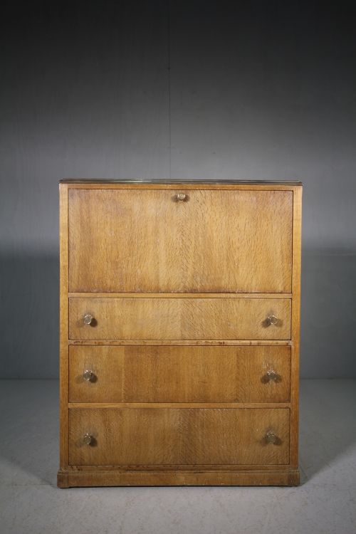 1920'S Morris of Glasgow Oak Dressing Chest.